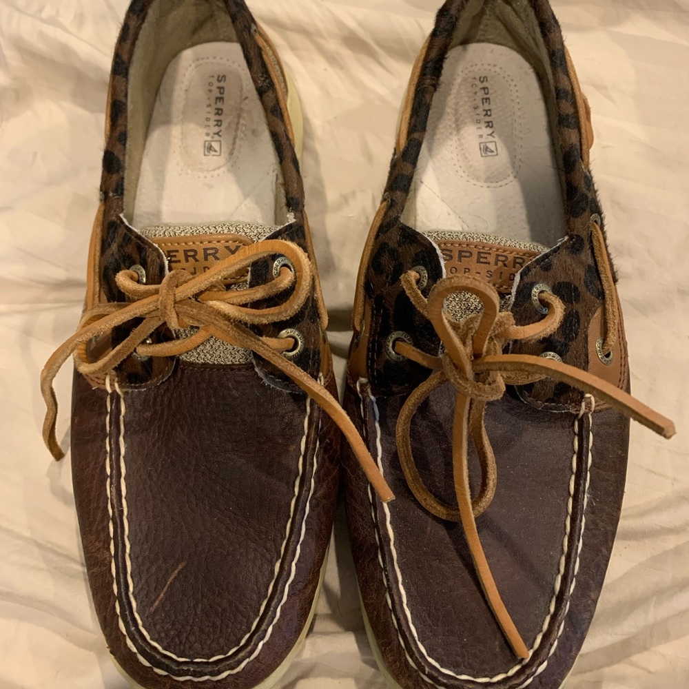 Beautiful Brown and Cheetah Print Sperry Sz 9